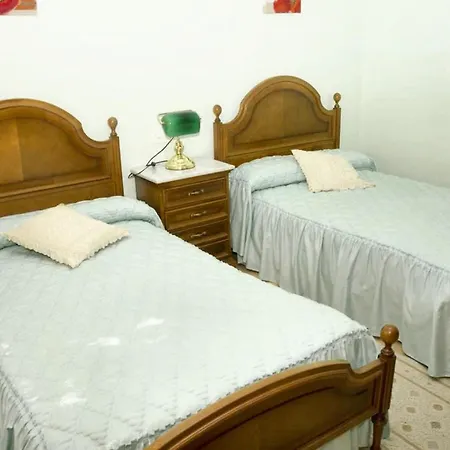 Spacious House In Prázdninový dům Abejar