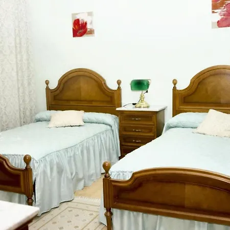 Nyaraló Spacious House In