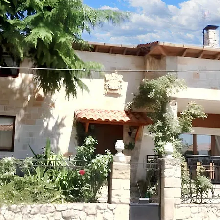 Spacious House In Abejar