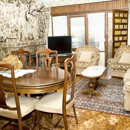 Spacious House In Abejar