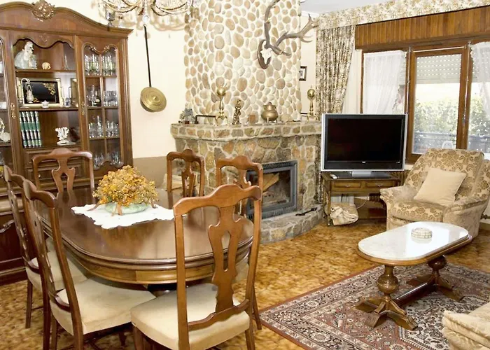 Spacious House In 펜션